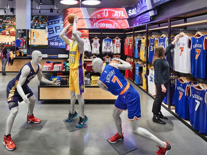 Score Big with Fanatics: The Ultimate Sports Gear Shopping Hack