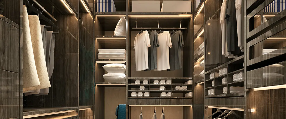 The Luxury Closet Banner